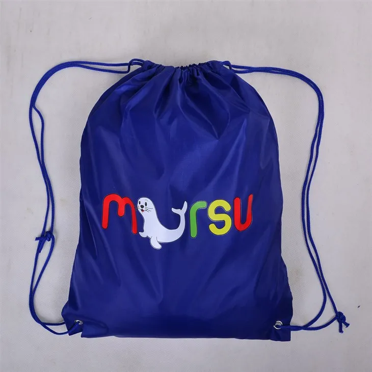 Cadeauzakjes van stof met trekkoord